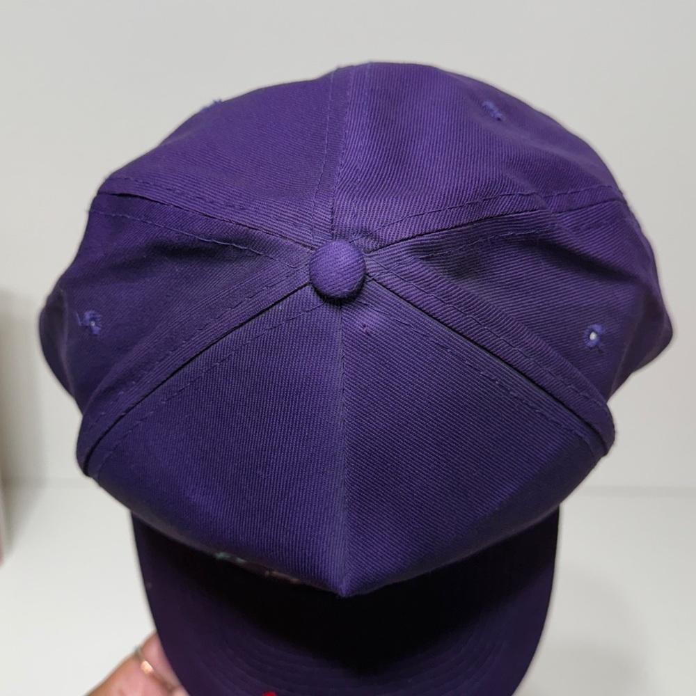 Vintage 80’s Alaska Adjustable Hat with Snowflake - Picture 6 of 10